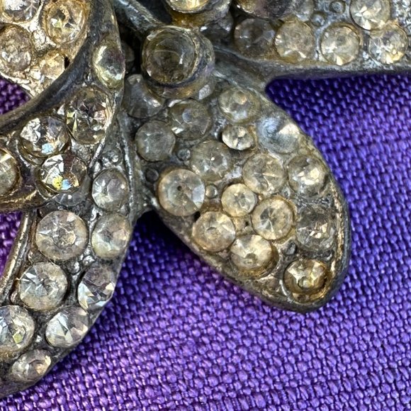 Vintage 1930s  - 1940s Art Deco or Nouveau Large Pave Rhinestone Lily Brooch Pin - Picture 7 of 14